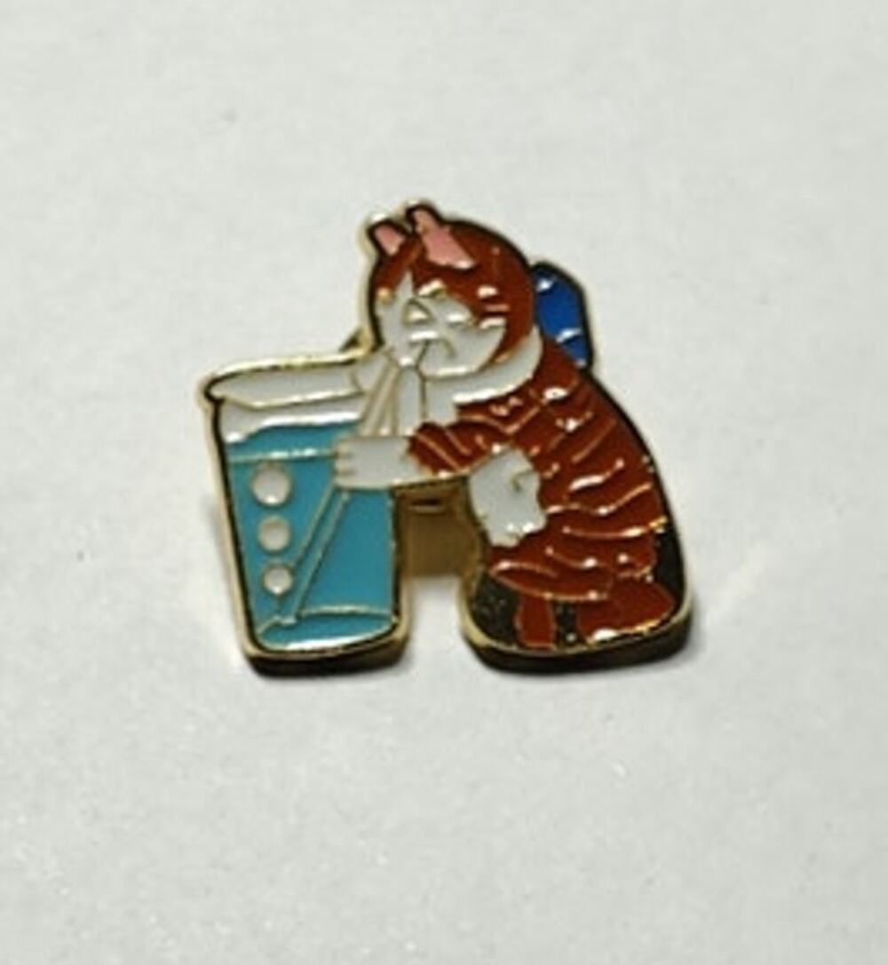 Cute Funny Cat Drinking With A Straw Pin Kitty Lapel Hat Brooch